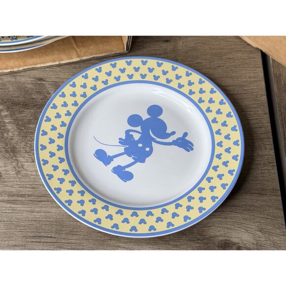 NEW 8" Set of 4 Disney Chef Mickey Mouse Silhouette Stoneware Desert Salad Plate - Picture 1 of 5